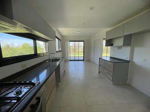 Casa en Venta en Puertos - Barrio Vistas, USD 290.000