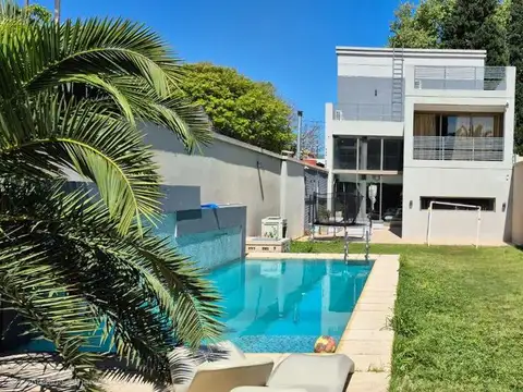 VENTA CASA 5 AMBIENTES EN VILLA BALLESTER