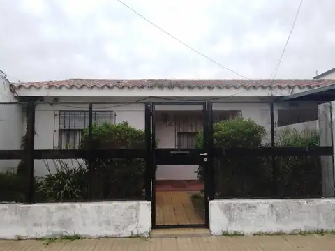 Encantadora casa con amplio parque para familias en Luján