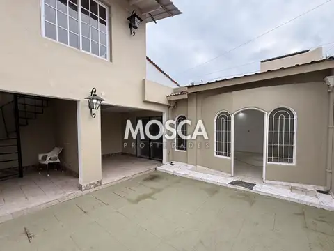 Casa en alquiler Moreno