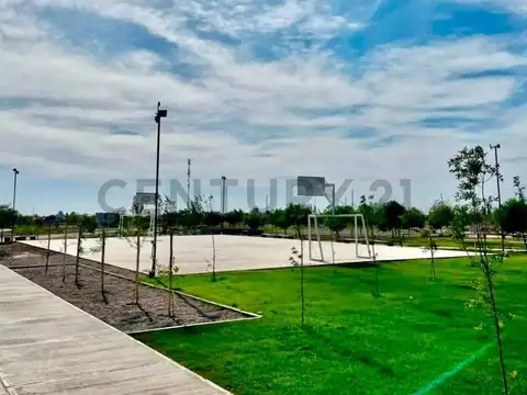 Terreno en Venta 28  mts Fondo