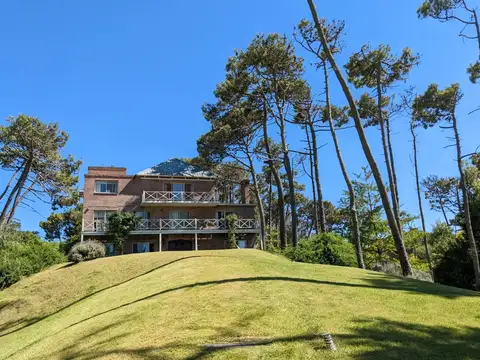 Venta Importante Casa en Carilo