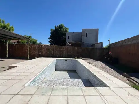 Casa 2 ambientes con 1 baño