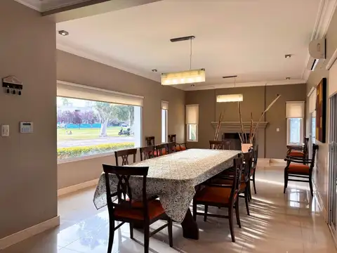 Casa en Alquiler en Rivadavia, USD 4.500