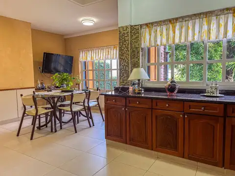 EN VENTA CASA 7 AMB EN SAAVEDRA - OPORTUNIDAD