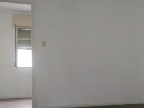 Casa 7 ambientes con 2 baños