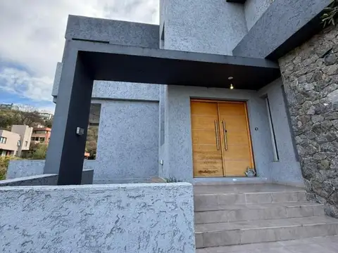 Casa en Venta en La Rufina, USD 460.000