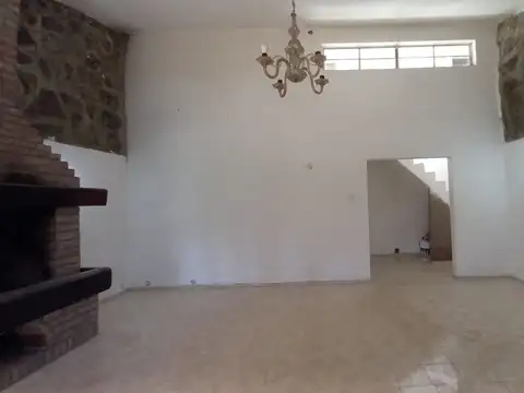 Casa en Venta con 1 cochera