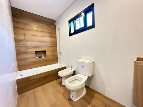 Casa en Venta en Pilar Del Este - Santa Elisa, USD 240.000