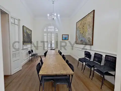 VENTA CASA 6 AMBIENTES CON JARDIN Y COCHERA - BELGRANO R