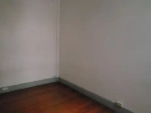 Departamento 9 ambientes con 2 baños