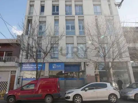 Venta de moderno Local comercial con renta, ideal inversor, Pilar centro!