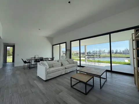 Casa en Venta al Oeste