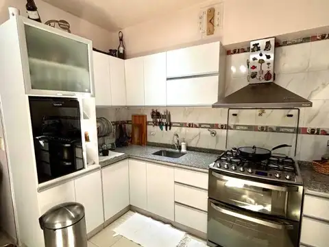 Casa 3 ambientes con 2 baños