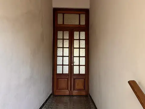 Casa en Venta con 4 cocheras