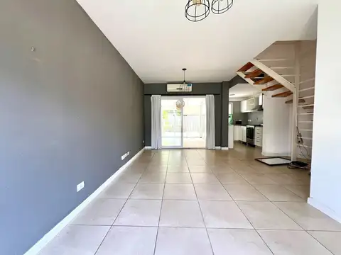 Casa en Alquiler en Milberg Town, USD 1.400