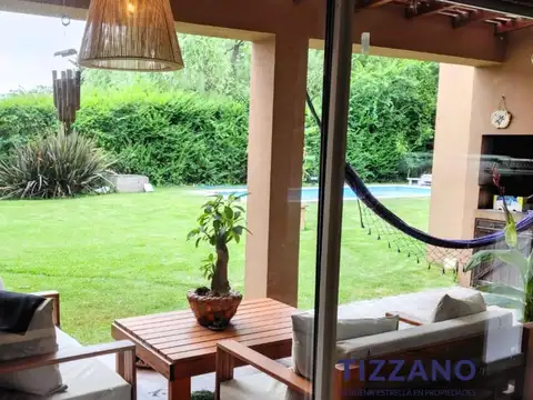Casa 4 ambientes con 3 baños
