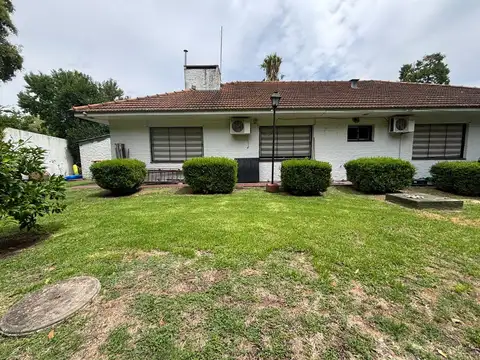Casa en Venta con 2 cocheras