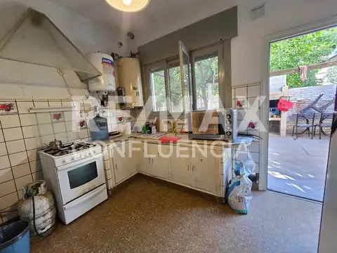 VENTA DE LOCAL COMERCIAL + CASA DOS DORMITORIOS