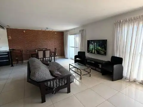 Casa en Alquiler en Funes, USD 1.300