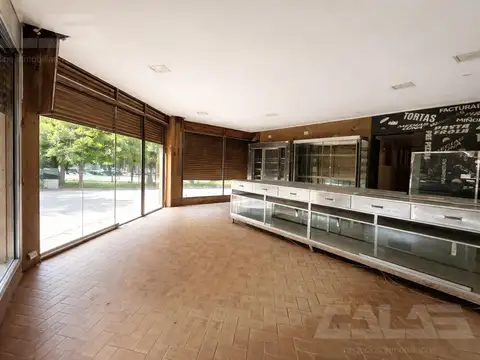 Local en Venta 43 años