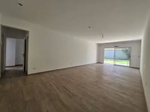 Departamento 4 ambientes con 2 baños
