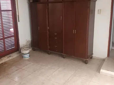 VENTA DE CASA Y LOCALES COMERCIALES EN LA PARA