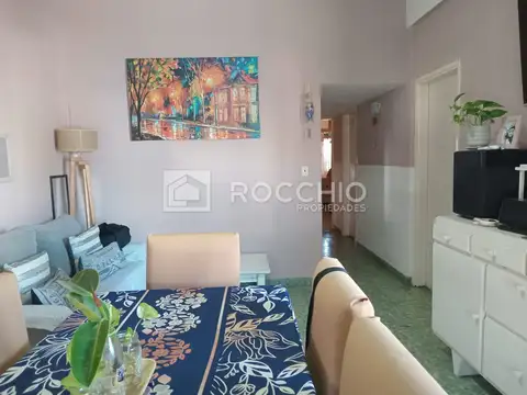 Casa en Venta con 3 cocheras
