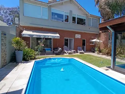 CHALET DE CINCO AMBIENTES, 6 PERSONAS MAX. SOLO FAMILIAS.