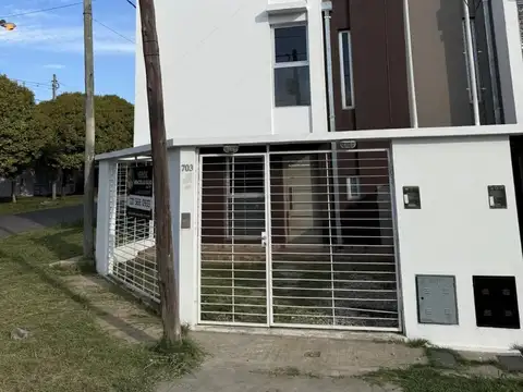 Dúplex en venta - 2 Dormitorios 2 Baños - La Plata
