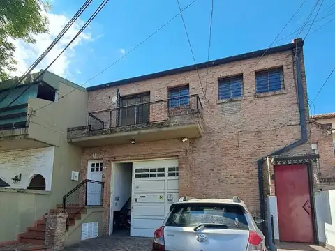 Depósito y 2 PH. VENTA EN BLOCK. San Isidro.