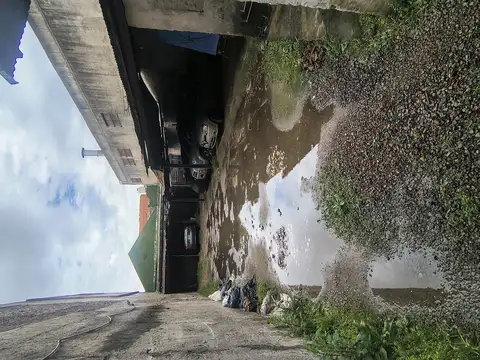 CASA A RECICLAR SOBRE LOTE DE 10 X 40 MTS.- IDEAL INVERSOR