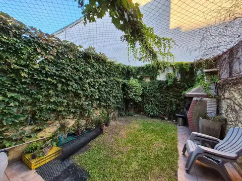 TRIPLEX de 4 dormit COCHERA-AVELLANEDA-A .CREDITO!