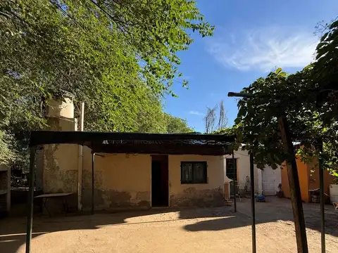 Casa a refaccionar en Reconquista 1361