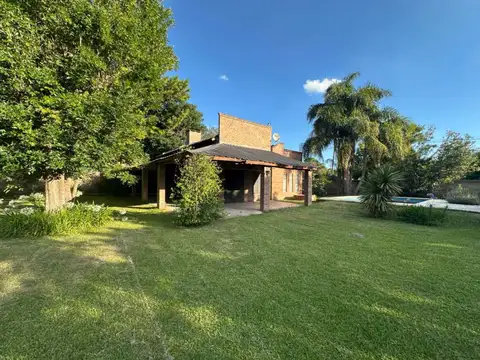 Venta Casa Quinta en 3 lotes