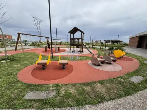 Barrio Amarras al 600