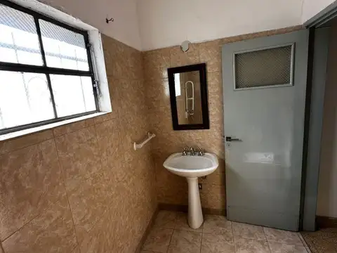 Depto Tipo Casa en Venta 50 años