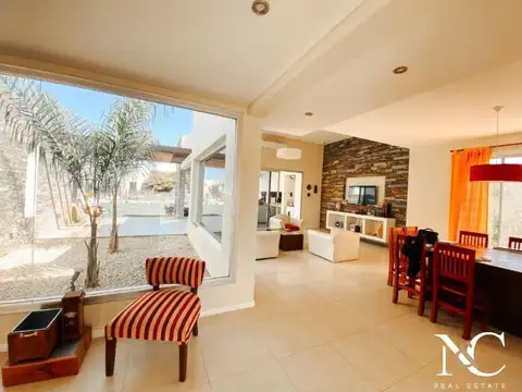 Casa en venta en Costa Esmeralda 4 dormitorios