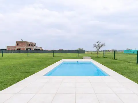 Casa en Venta con 2 cocheras