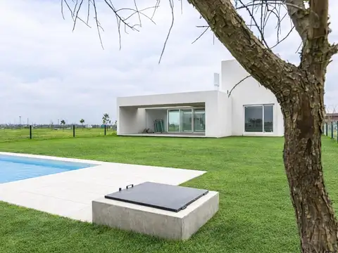 Casa 5 ambientes con 3 baños