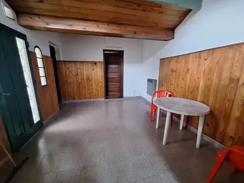 Depto Tipo Casa en Alquiler de 2 dormitorios