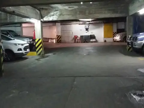 Centro COCHERA zona CAÑADA/ Tribunal I desde U$S11000