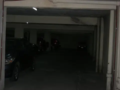 Centro COCHERA zona CAÑADA/ Tribunal I desde U$S11000