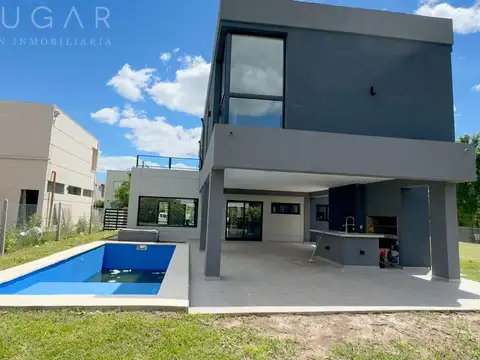 Casa en Alquiler de 3 dormitorios