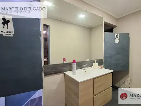 Local - Galpón - Depósito de 120 m2 sobre Esquina en Barracas  - VENTA