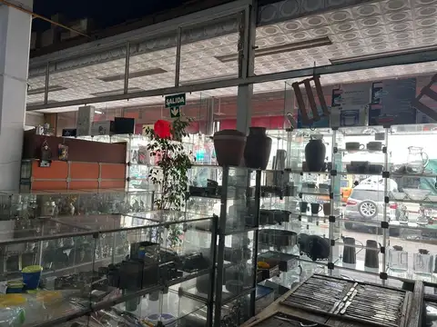 LOCAL COMERCIAL EN PLENO CENTRO DE CORDOBA 550 M2