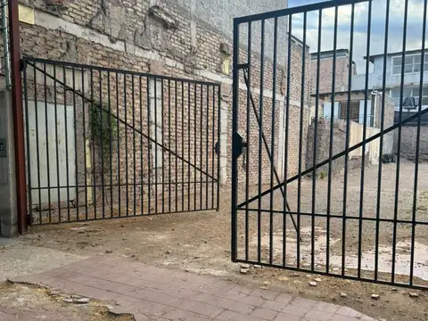 TERRENO CALLE SALTA ENTRE URQUIZA Y ALBERDI