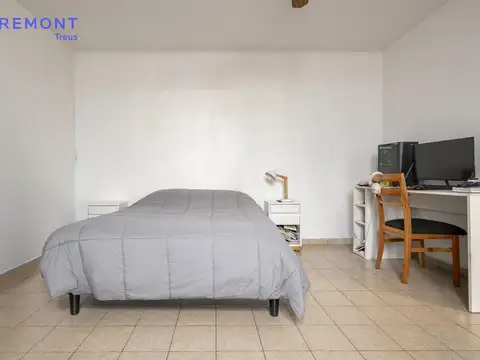 Depto Tipo Casa en Venta 80 años