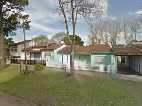 Casa en venta - 2 Dormitorios 2 Baños - San Bernardo del Tuyú