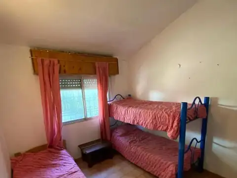 Esquiú e/ General Madariaga y Gaboto